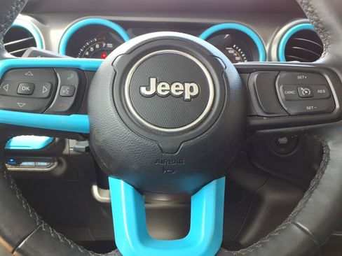Used 2023 Jeep Wrangler Unlimited w/ Cold Weather Group AWD/4WD image 14