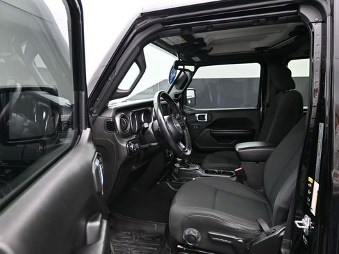 Used 2021 Jeep Gladiator Sport image 9