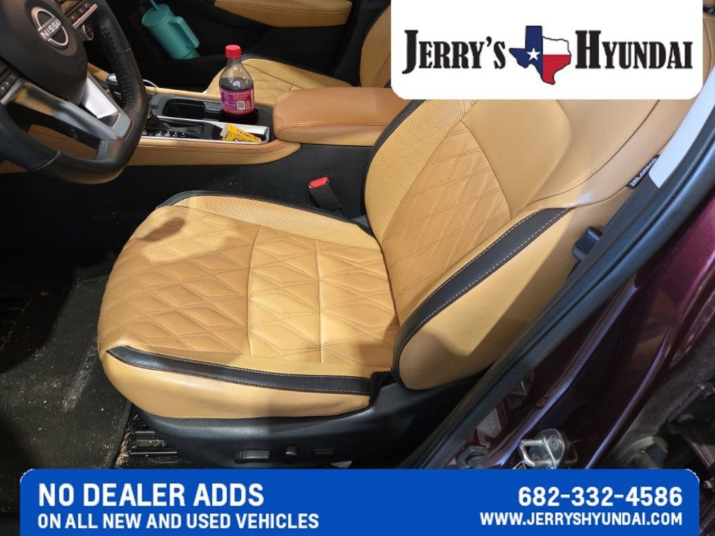 Used 2024 Nissan Sentra SV w/ SV Premium Package FWD image 7