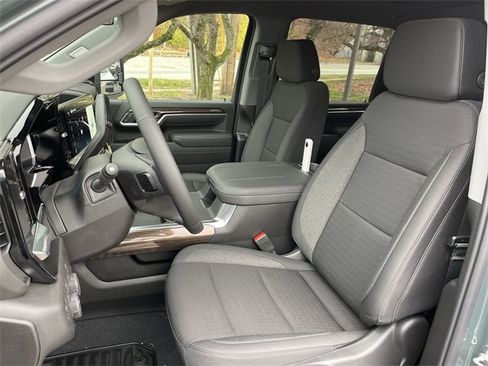 New 2026 Chevrolet Silverado 3500 LT image 9