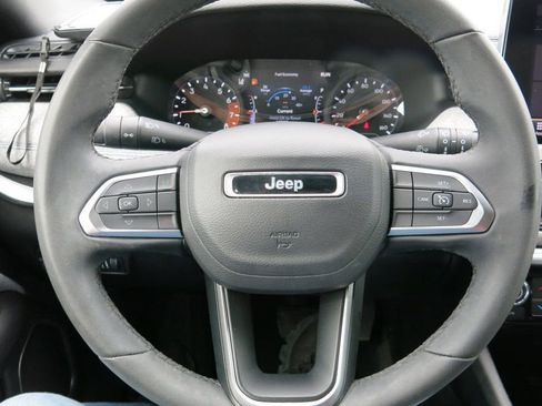 Used 2024 Jeep Compass Latitude AWD/4WD image 28