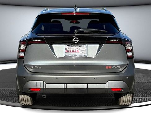 New 2026 Nissan Kicks SR w/ Cold Weather Package image 4
