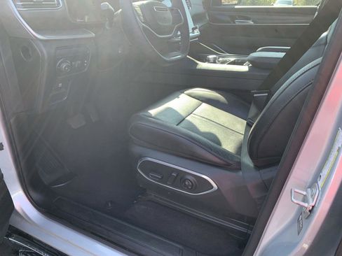 Used 2024 Jeep Wagoneer Series III image 17