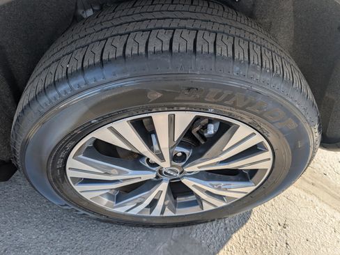 Used 2023 Nissan Altima 2.5 SV image 9