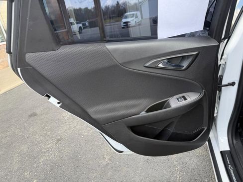 Used 2018 Chevrolet Malibu LT image 15