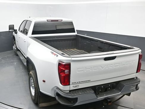 Used 2023 Chevrolet Silverado 3500 LT AWD/4WD image 33