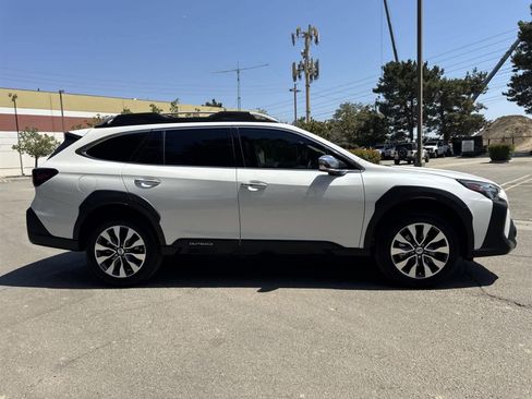 Used 2025 Subaru Outback Touring XT image 3