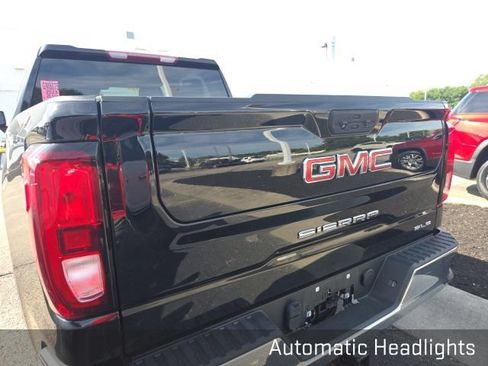 Used 2023 GMC Sierra 1500 SLE AWD/4WD image 6