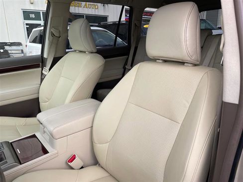 Used 2011 Lexus GX 460 image 99