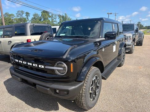 New 2026 Ford Bronco Outer Banks AWD/4WD image 1