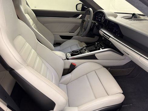 Certified 2025 Porsche 911 Turbo S AWD/4WD image 31