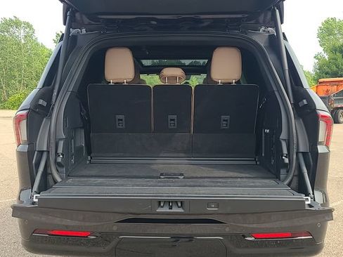Used 2025 Lincoln Navigator Black Label AWD/4WD image 38