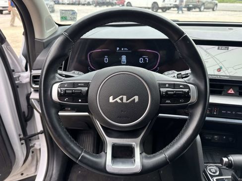 Used 2023 Kia Sportage EX FWD image 21