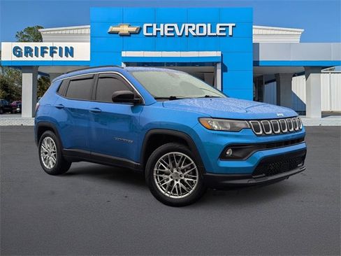 Used 2022 Jeep Compass Latitude w/ Sun and Sound Group image 1