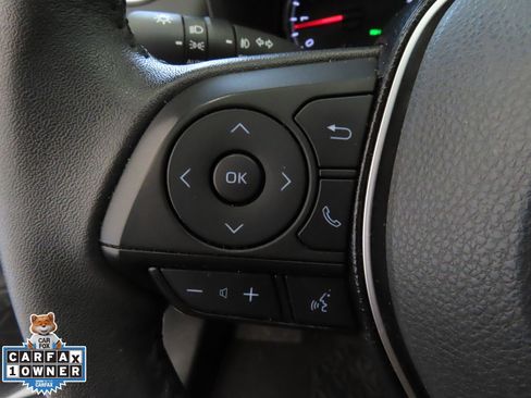 Used 2022 Toyota RAV4 XLE Premium image 14