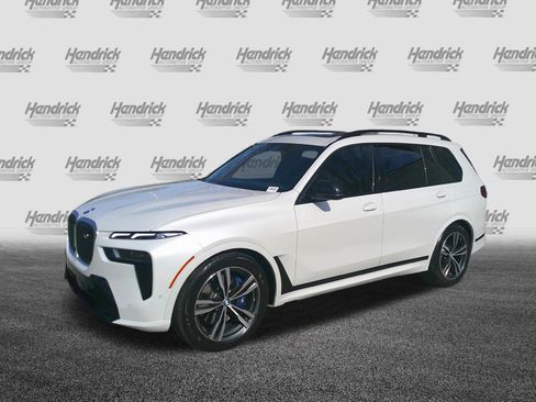 Certified 2025 BMW X7 M60i w/ Climate Comfort Package image 7