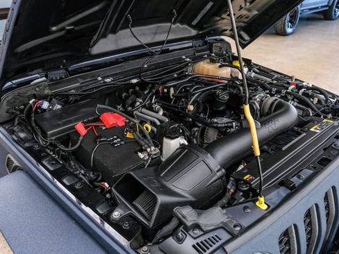 Used 2022 Jeep Gladiator Rubicon w/ Cold Weather Group image 34