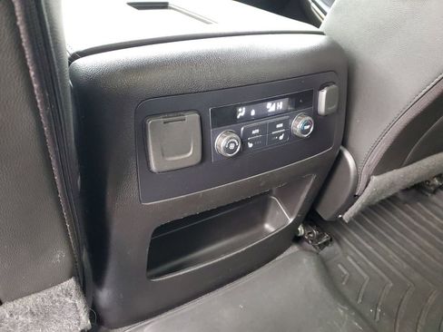 Used 2019 Chevrolet Tahoe LT w/ LT Signature Package image 15