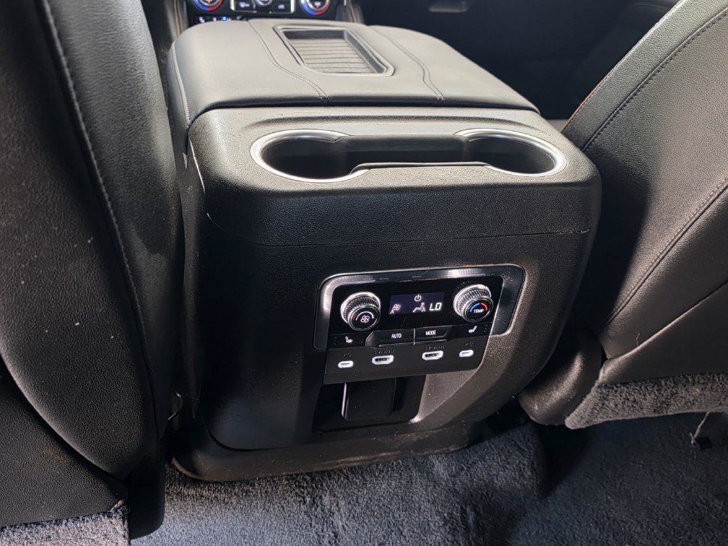 Used 2021 GMC Yukon XL AT4 w/ AT4 Premium Plus Package AWD/4WD image 10