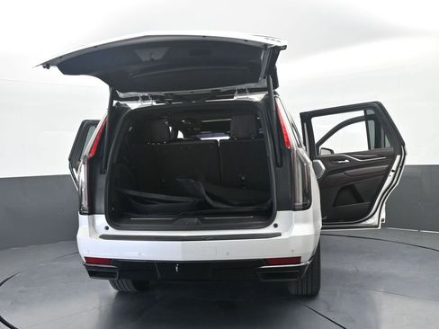 Used 2021 Cadillac Escalade Sport Platinum w/ LPO, ONYX Package AWD/4WD image 92