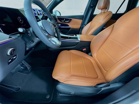 New 2026 Mercedes-Benz GLC 300 image 23
