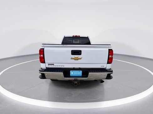 Used 2017 Chevrolet Silverado 2500 LTZ w/ Vortec Plus Package image 7