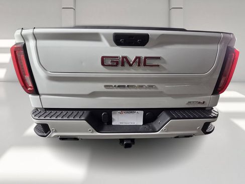 Used 2019 GMC Sierra 1500 AT4 w/ AT4 Premium Package AWD/4WD image 7