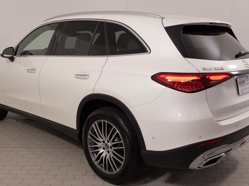 Used 2023 Mercedes-Benz GLC 300 4MATIC image 14
