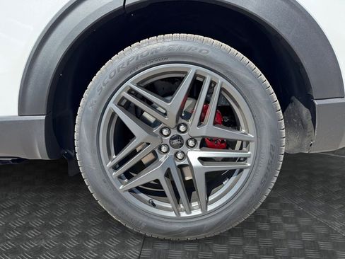 New 2026 Ford Explorer ST-Line RWD image 17