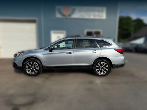 Used 2016 Subaru Outback 2.5i Limited AWD/4WD image 3