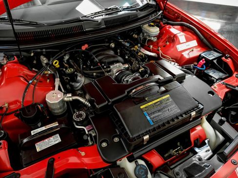 Used 2002 Chevrolet Camaro Z28 w/ SS Performance/Appearance Pkg RWD image 38