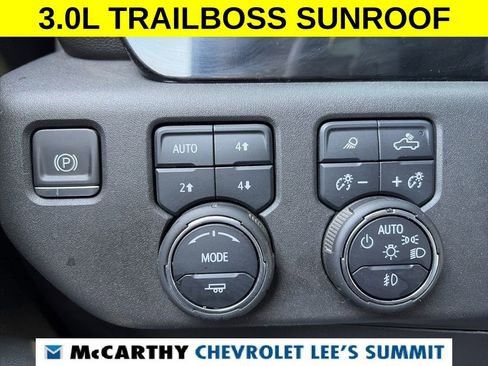Used 2022 Chevrolet Silverado 1500 LT Trail Boss w/ LT Trail Boss Premium Package image 11