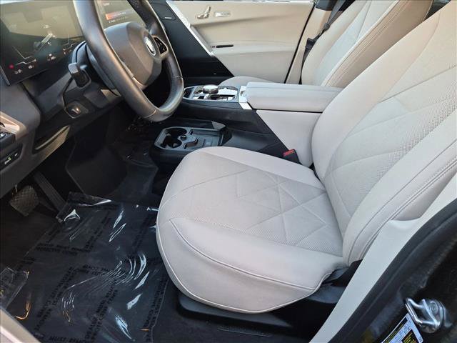Certified 2024 BMW iX xDrive50 w/ Premium Package AWD/4WD image 17