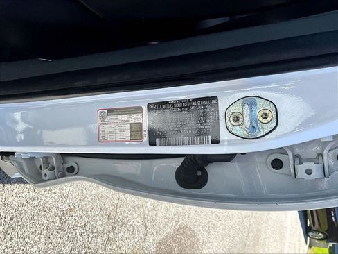 Used 2017 Kia Sorento SX AWD/4WD image 19