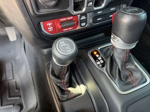 Used 2021 Jeep Wrangler Unlimited Rubicon AWD/4WD image 26