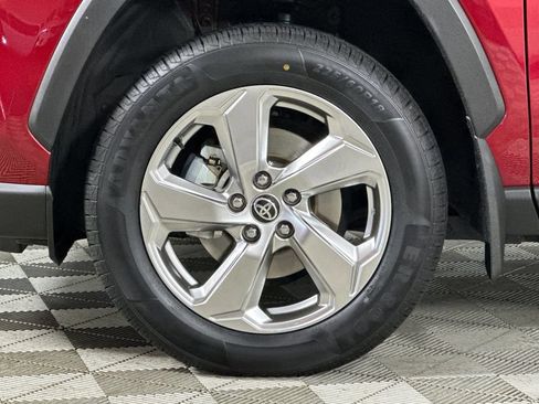 Used 2021 Toyota RAV4 XLE Premium AWD/4WD image 34