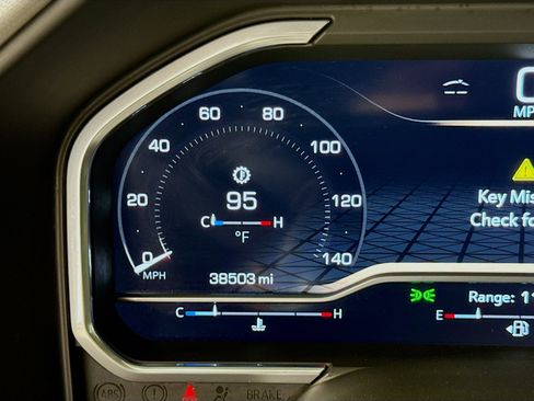 Used 2024 GMC Sierra 3500 Denali w/ Technology Package image 12