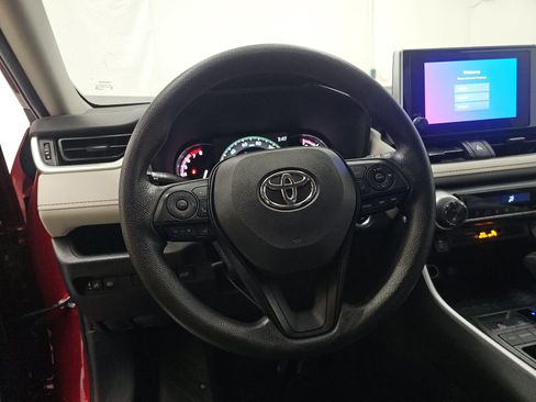 Used 2025 Toyota RAV4 XLE w/ Convenience Package image 10