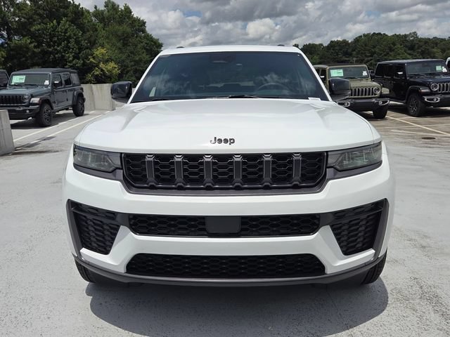 New 2026 Jeep Grand Cherokee Altitude RWD image 2