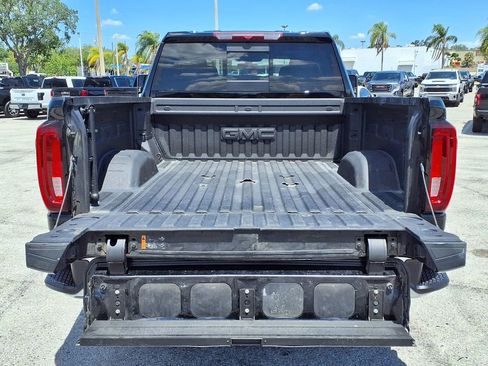 Used 2023 GMC Sierra 2500 SLT w/ SLT Convenience Package AWD/4WD image 18