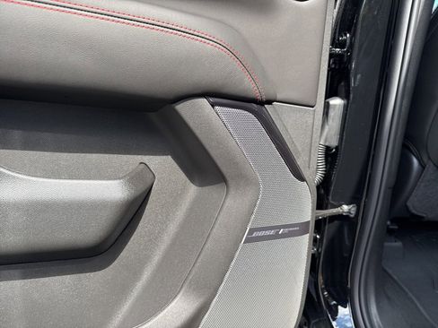 Used 2025 GMC Yukon AT4 Ultimate w/ LPO, Illumination Package image 36