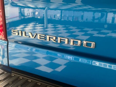 Used 2023 Chevrolet Silverado 1500 Custom AWD/4WD image 11