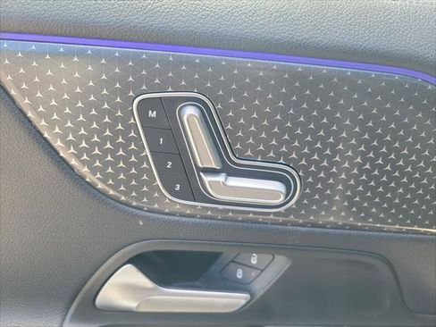 Used 2025 Mercedes-Benz GLA 250 image 18