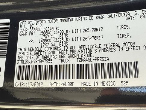 Used 2024 Toyota Tacoma TRD Off-Road image 28