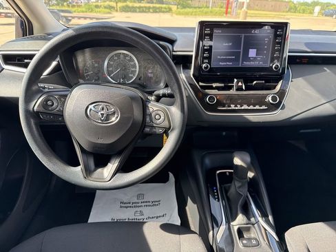 Used 2020 Toyota Corolla LE FWD image 10