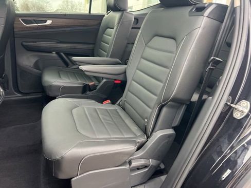Certified 2025 Volkswagen Atlas SEL image 36