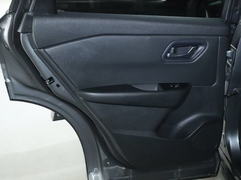 Used 2024 Nissan Rogue S AWD/4WD image 13