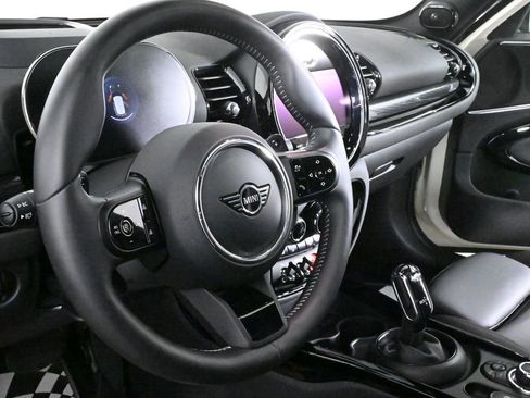 Used 2022 MINI Cooper Clubman S w/ Driver Assistance Package image 12