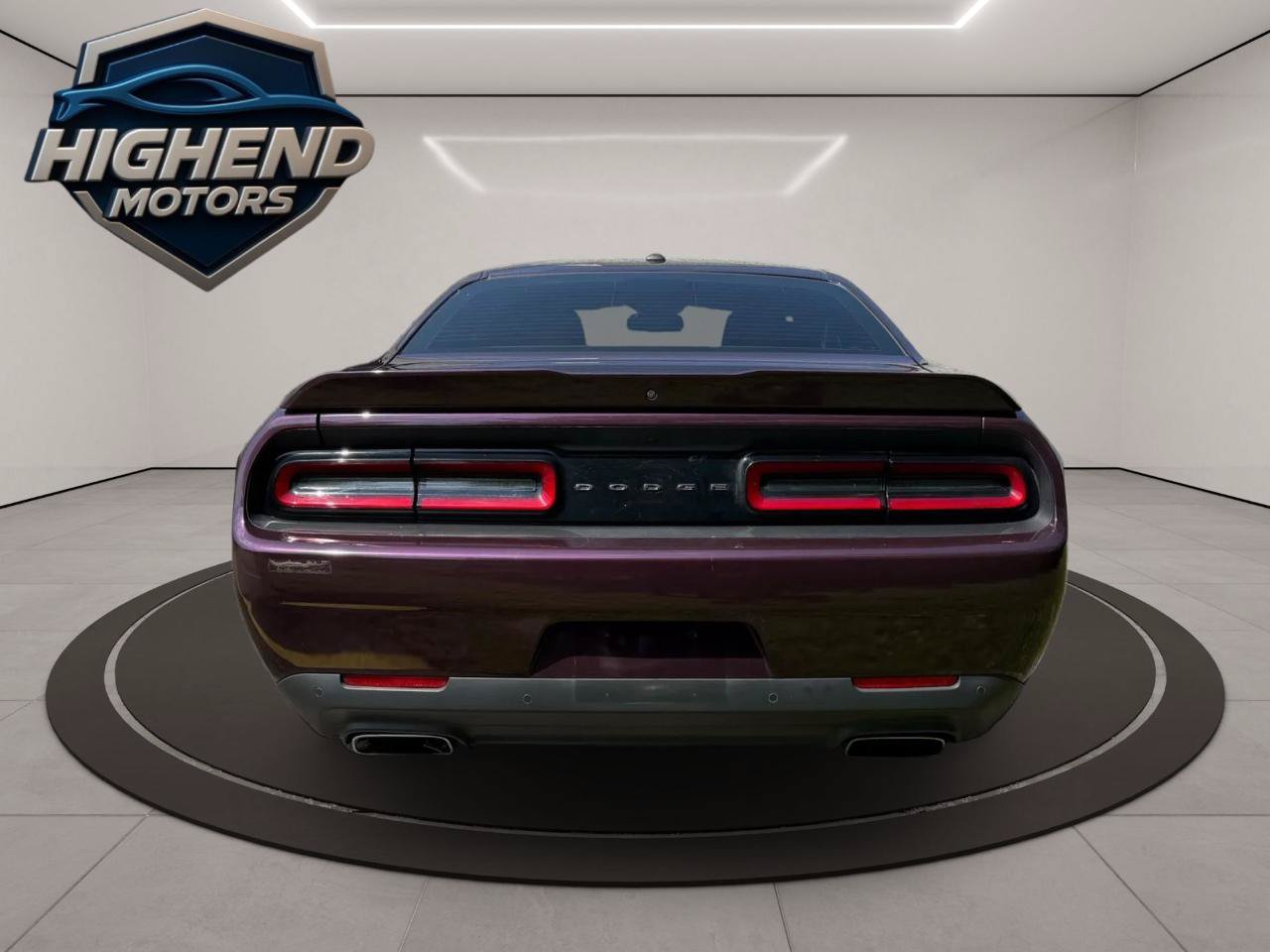 Used 2022 Dodge Challenger R/T RWD image 5