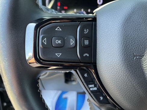 Used 2025 RAM 1500 Limited AWD/4WD image 21